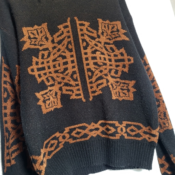👕🌶 Vintage Givenchy Double-Sided Collared Knit Sweater - Picture 2 of 5